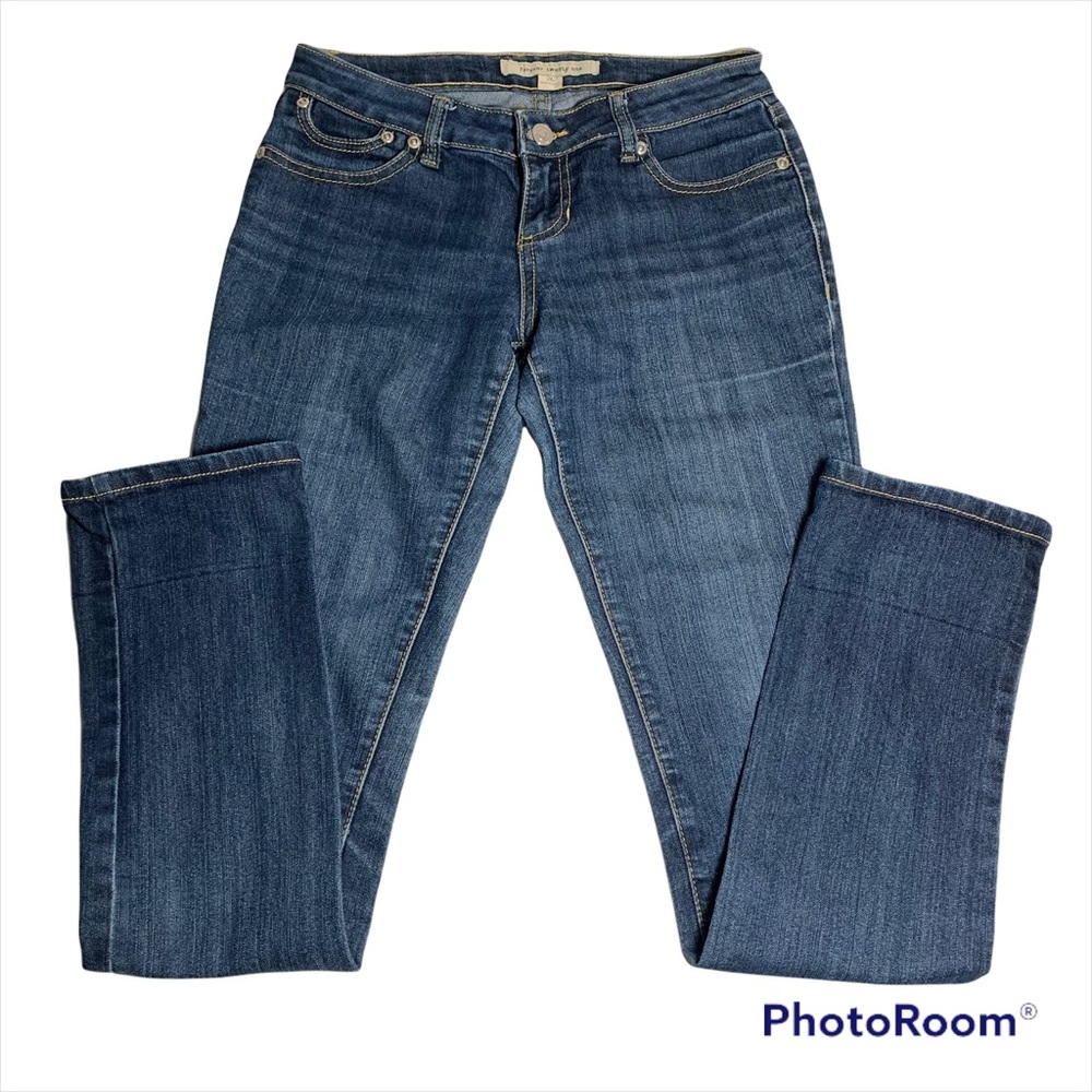 Forever 21 medium wash low rise jeans Size 26